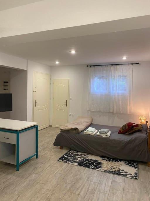 A Modern With Big Garden Holiday home *