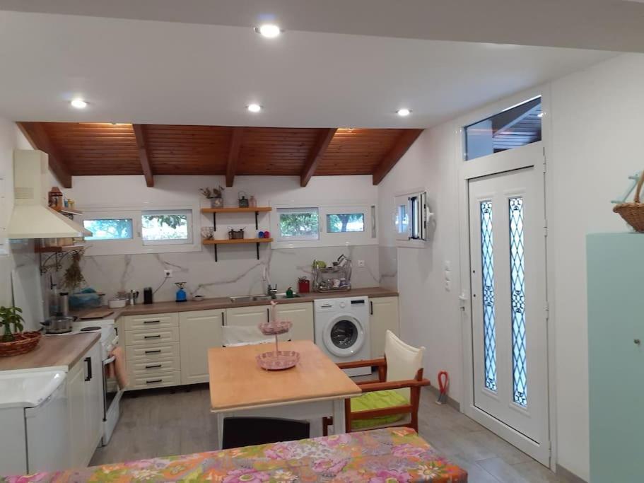 A Modern With Big Garden Holiday home *